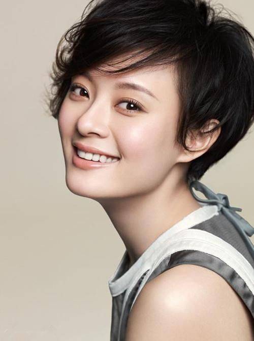 郭彩洁最新短发图片,郭彩洁最新短发图片，时尚魅力的完美呈现