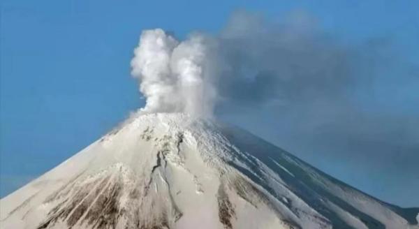 日本富士山喷发最新消息2023,日本富士山喷发最新消息2023，影响与应对策略
